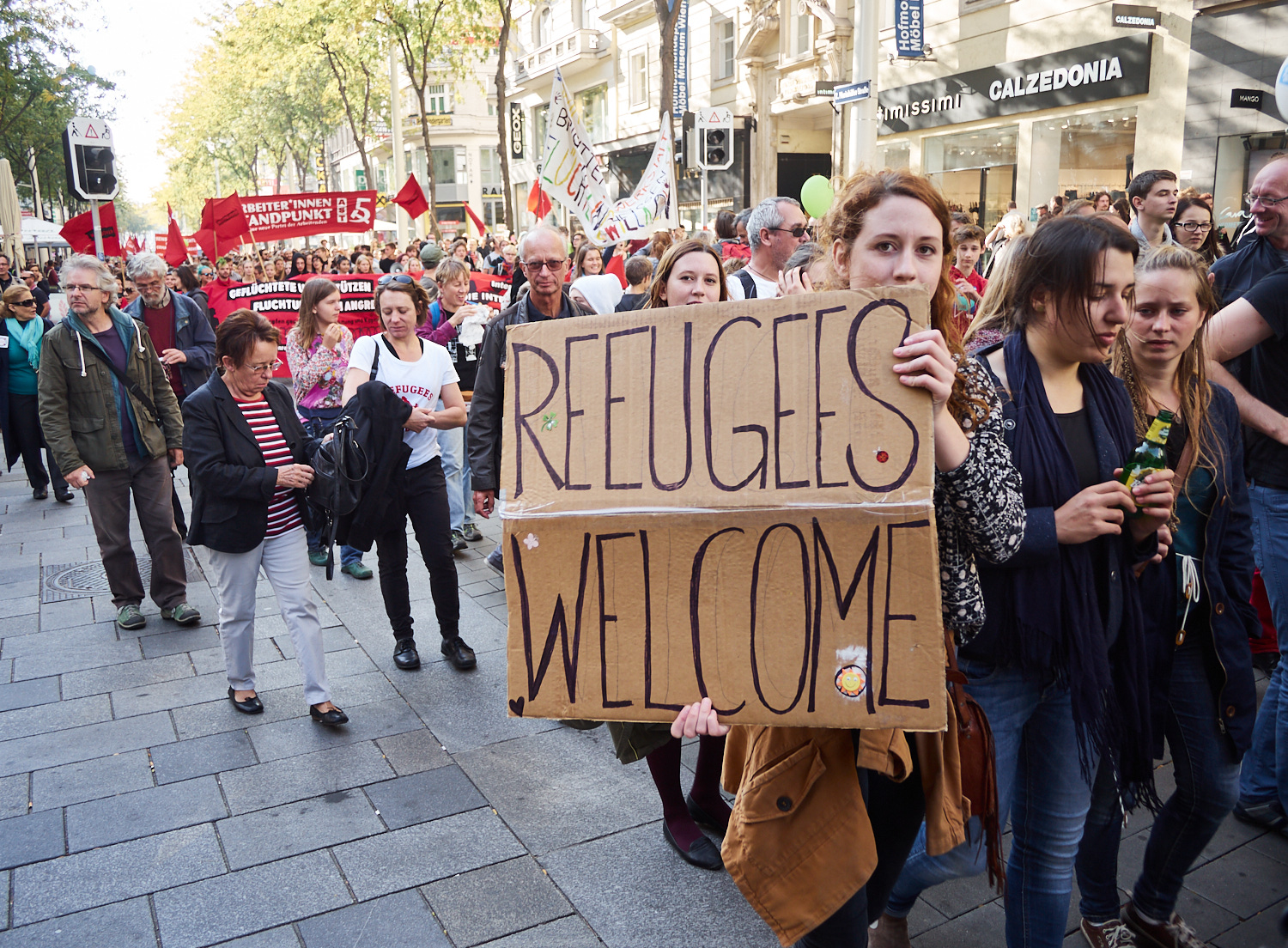 Eine Demonstration in der Mariahilferstraße in Wien.