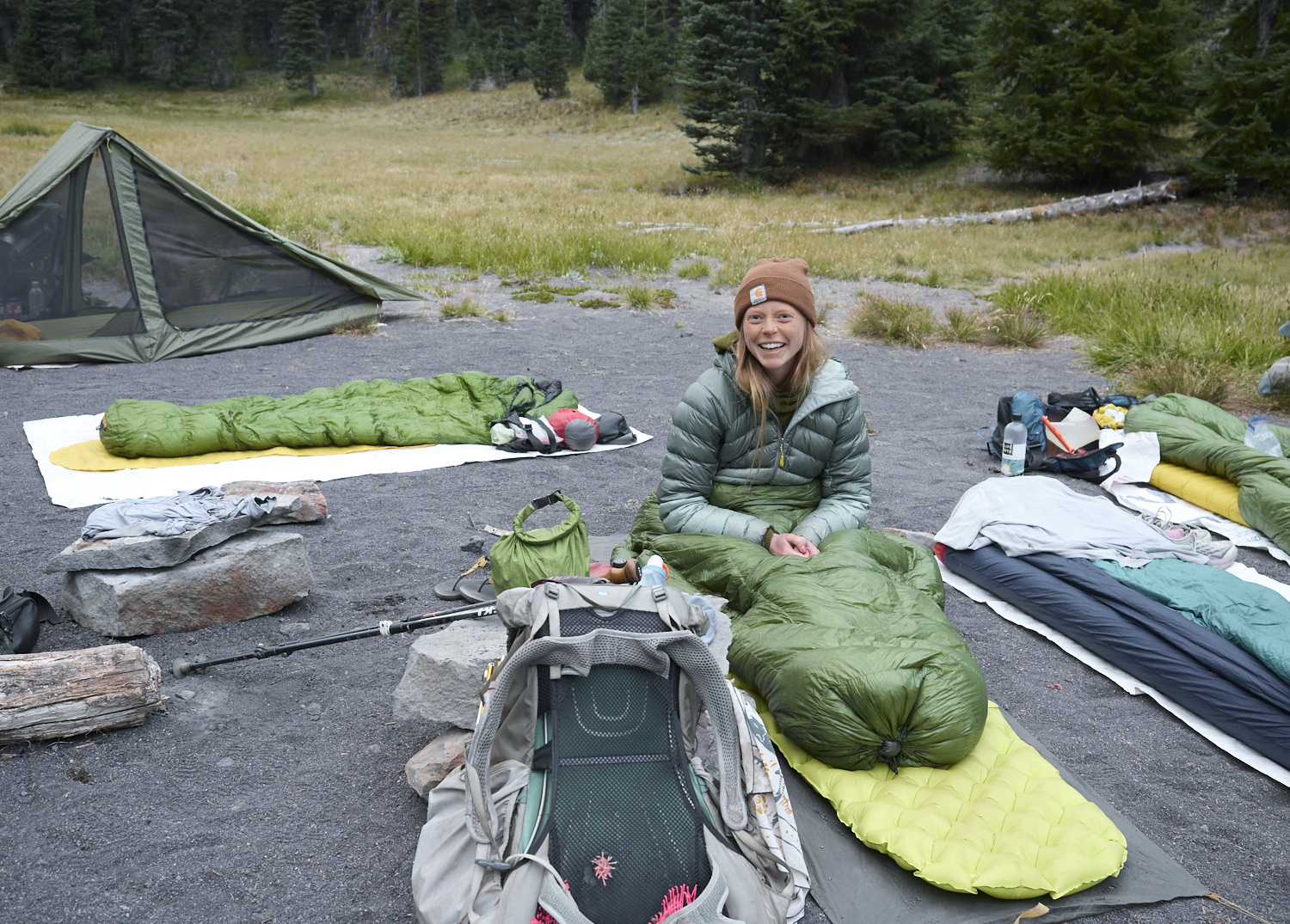 „Tiny bladder“ prefers a cowboy camp without tent for that night.